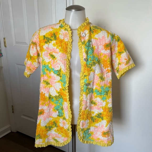 Her Majesty Tops - Vintage Made in U.S.A Floral Crinkle Button Up Blouse Size 10